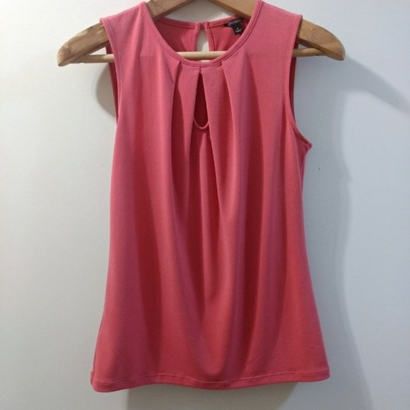 Ann Taylor Sleeveless Caree Blouse Pink Keyhole Neckline Size Small - Picture 2 of 8